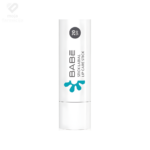 LABORATORIOS BABÉ Lip Care Stick SPF 20 u praktičnom pakovanju za svakodnevnu upotrebu.