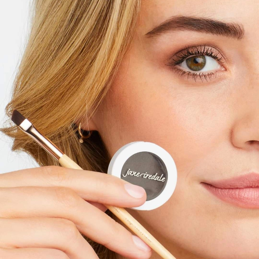Slika proizvoda JANE IREDALE PureBrow™ Brow Powder iz online apoteke Moja Farmacija - BIH