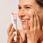 Slika proizvoda NOVEXPERT Lagana krema s Vitaminom C 40ml iz online apoteke Moja Farmacija - BIH