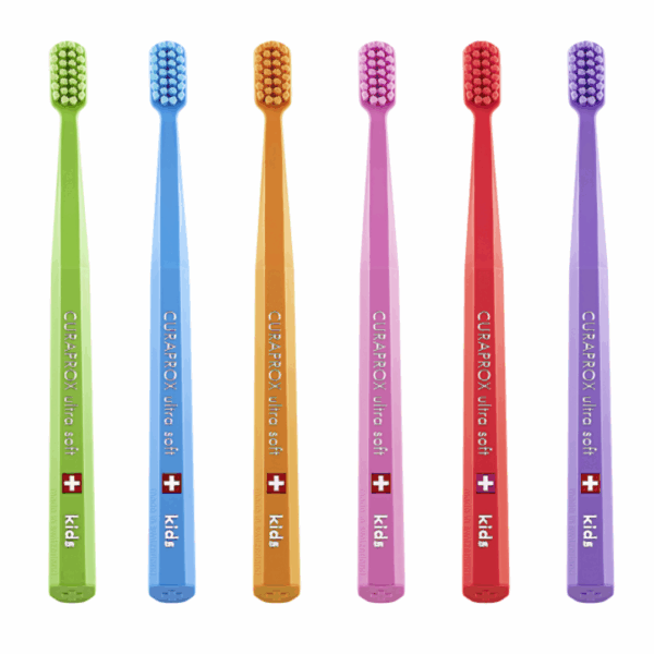 Slika proizvoda CURAPROX Četkica za zube  CS kids ultra soft ( 4-12 godina ) iz online apoteke Moja Farmacija - BIH