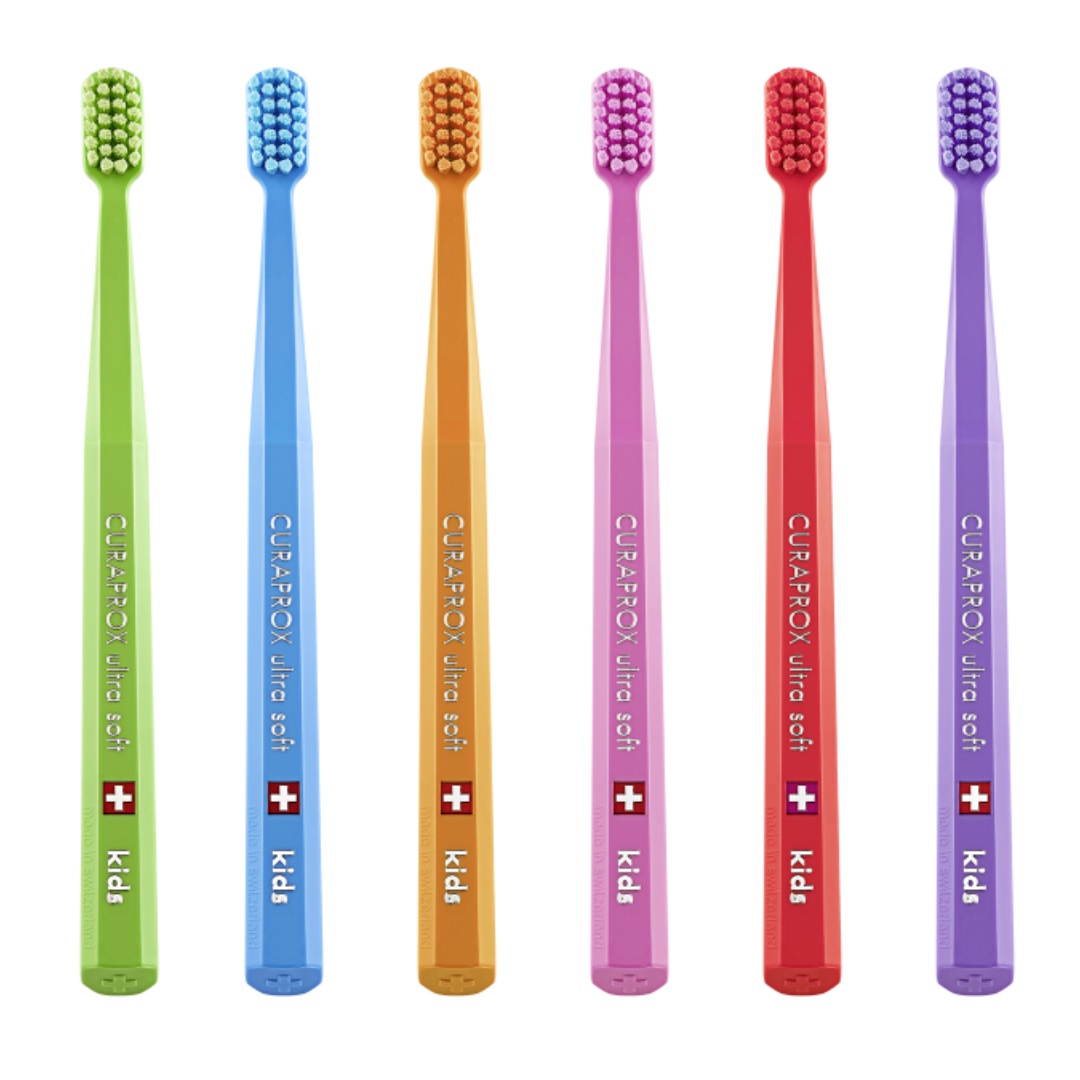 Slika proizvoda CURAPROX Četkica za zube  CS kids ultra soft ( 4-12 godina ) iz online apoteke Moja Farmacija - BIH
