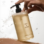 SALT & STONE Bergamot and Hinoki hidratantni gel za tuširanje
