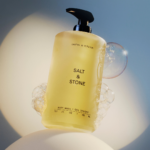 SALT & STONE Santal and Vetiver hidratantni gel za tuširanje sa sandalovinom i vetiverom